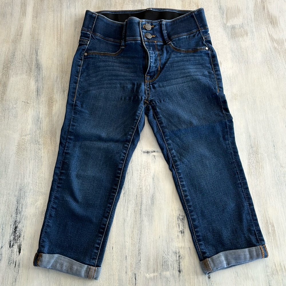 Ladies Apt 9 Denim Capri - Size 2 Petite